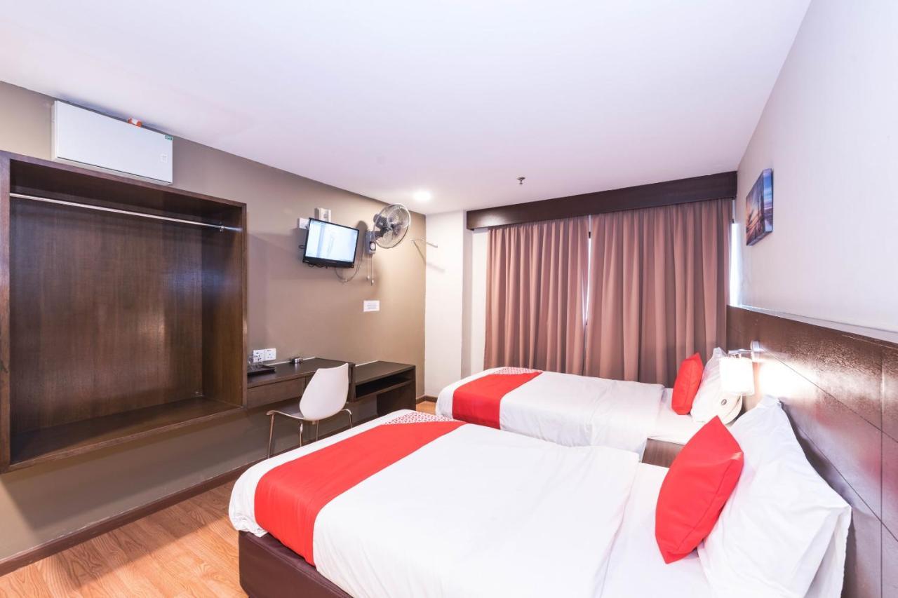 Oyo 89421 Pp Island Hotel George Town Buitenkant foto