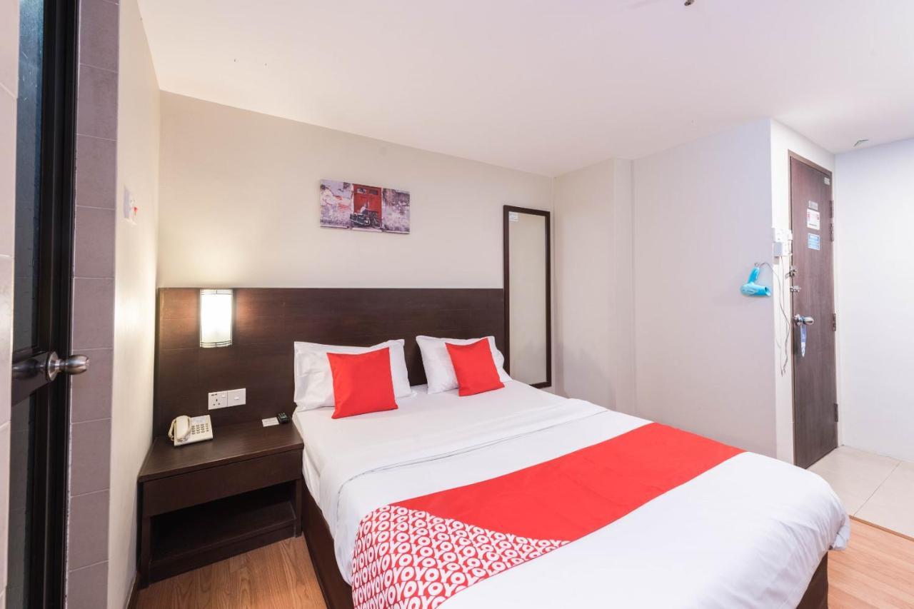 Oyo 89421 Pp Island Hotel George Town Buitenkant foto