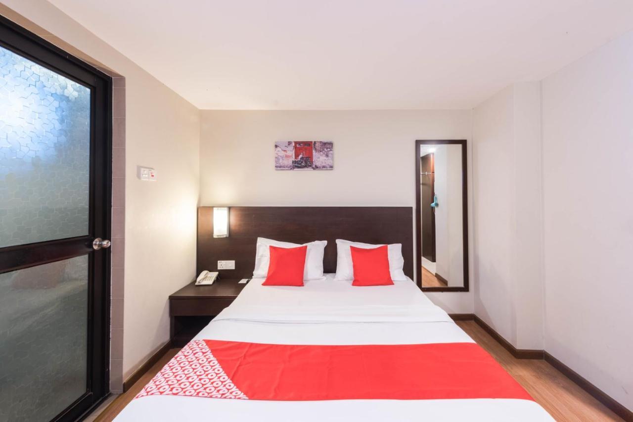 Oyo 89421 Pp Island Hotel George Town Buitenkant foto