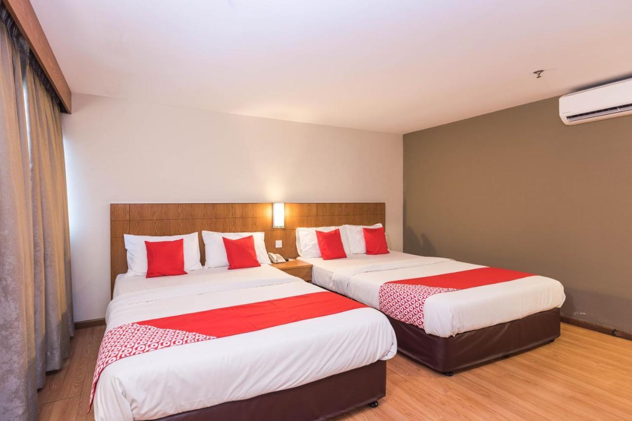 Oyo 89421 Pp Island Hotel George Town Buitenkant foto
