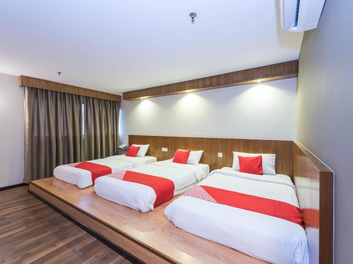 Oyo 89421 Pp Island Hotel George Town Buitenkant foto