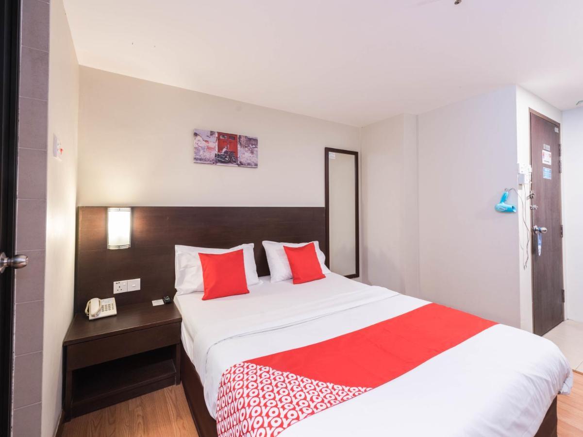 Oyo 89421 Pp Island Hotel George Town Buitenkant foto