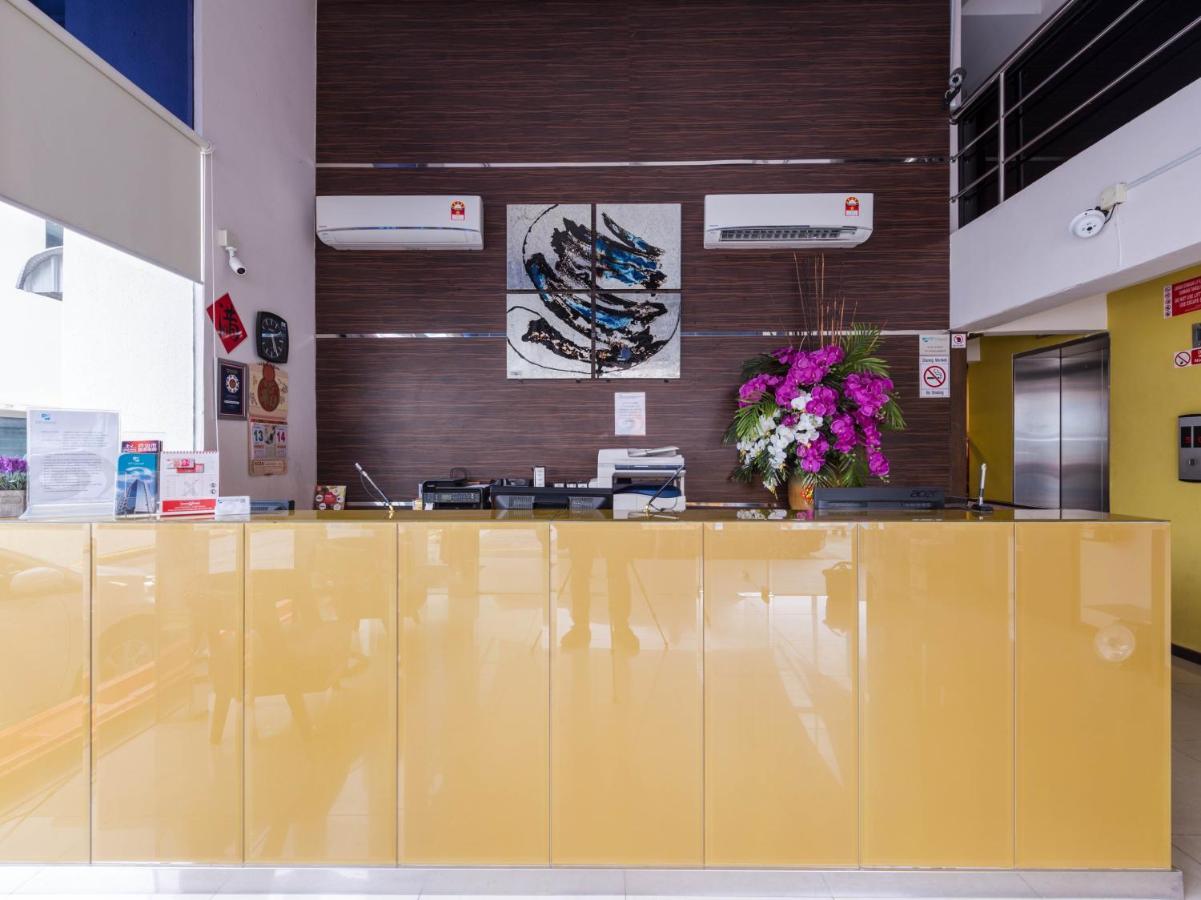 Oyo 89421 Pp Island Hotel George Town Buitenkant foto
