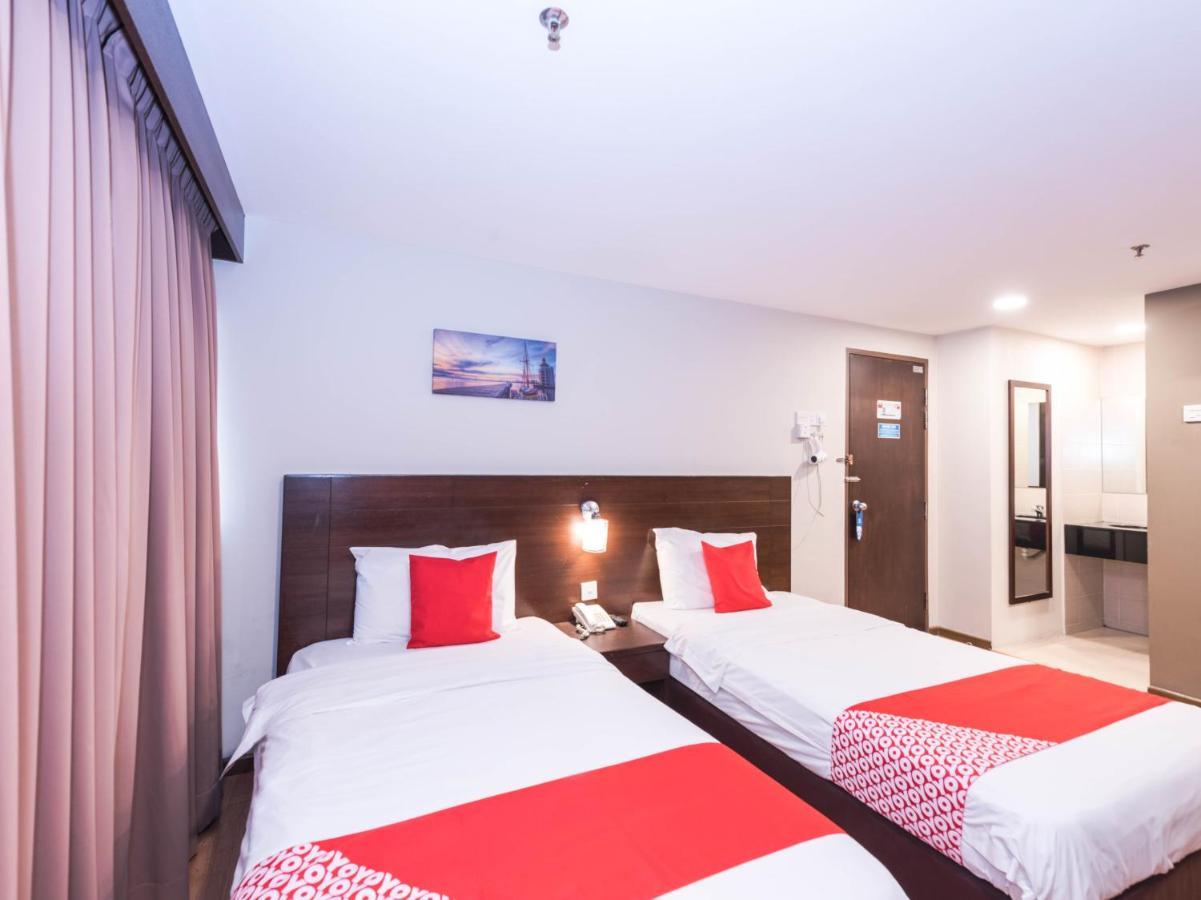 Oyo 89421 Pp Island Hotel George Town Buitenkant foto