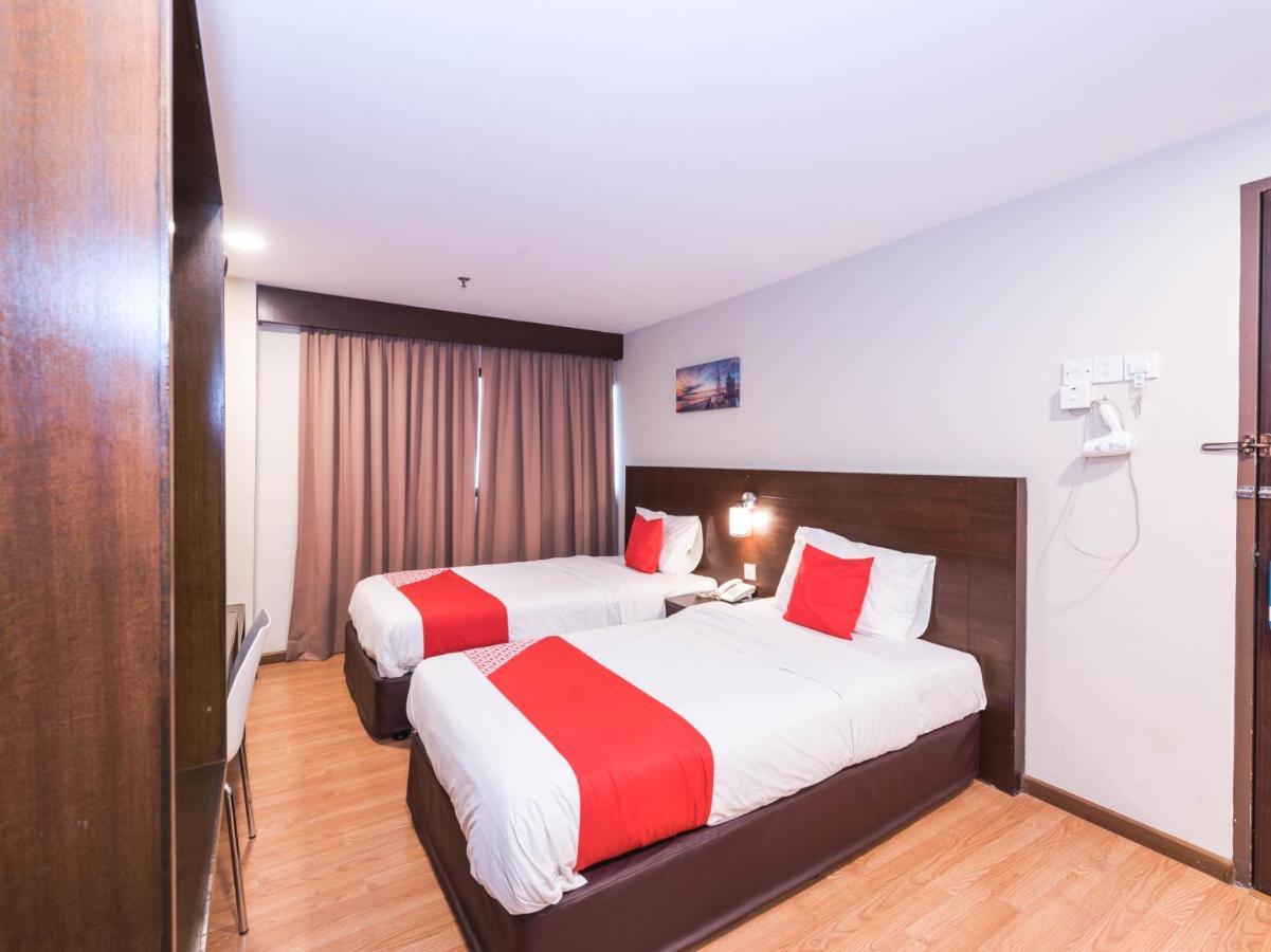 Oyo 89421 Pp Island Hotel George Town Buitenkant foto